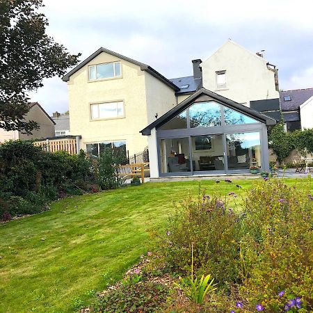 Dingle Garden Townhouse Bed & Breakfast ภายนอก รูปภาพ The house of the artist in 2019