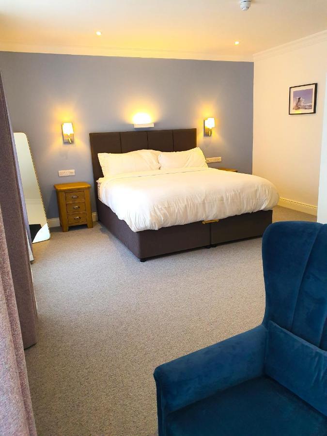 Dingle Garden Townhouse Bed & Breakfast ภายนอก รูปภาพ A bedroom at the hotel