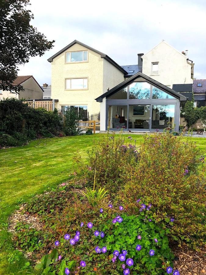 Dingle Garden Townhouse Bed & Breakfast ภายนอก รูปภาพ The garden of the house